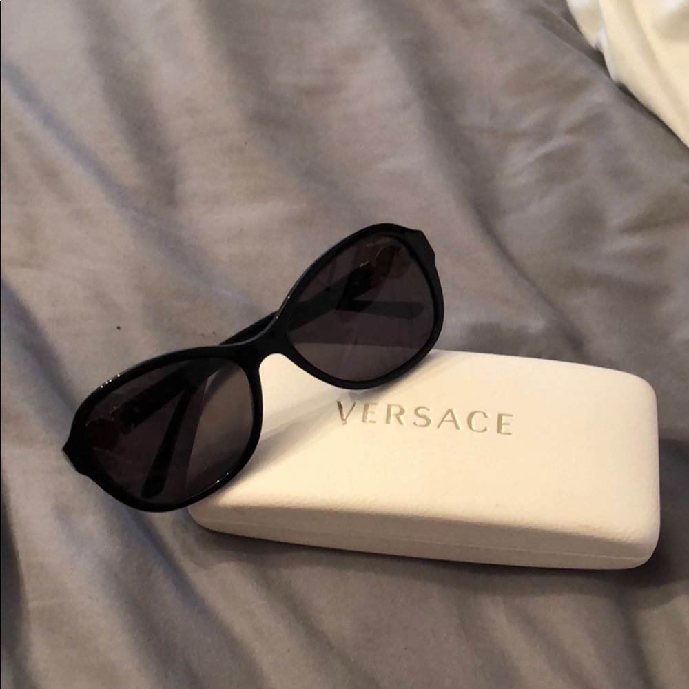 Versace black polarized sunglasses!